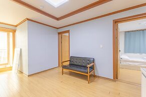 Geoje Daesan Oceanview Spa Pension