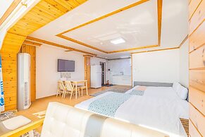 Geoje Daesan Oceanview Spa Pension