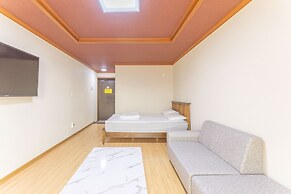 Geoje Daesan Oceanview Spa Pension