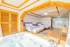 Geoje Daesan Oceanview Spa Pension
