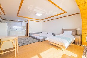 Geoje Daesan Oceanview Spa Pension