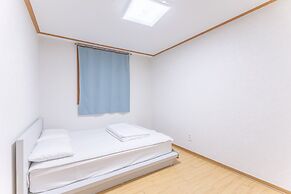 Geoje Daesan Oceanview Spa Pension