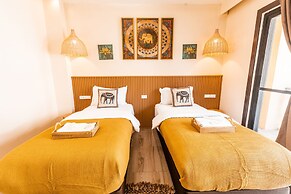 Molly Resort