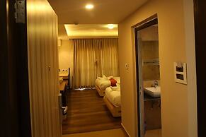 Kings Hotel Rajkuti