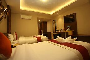 Kings Hotel Rajkuti