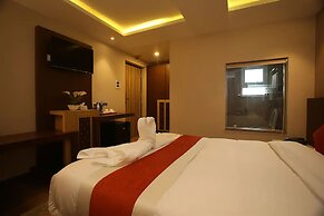 Kings Hotel Rajkuti