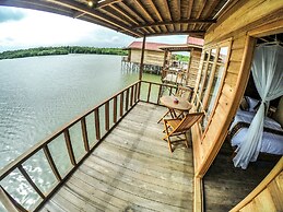 S Hotel & Resort