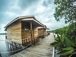 S Hotel & Resort