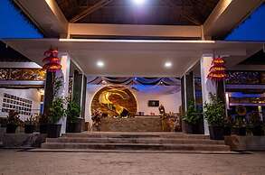 S Hotel & Resort