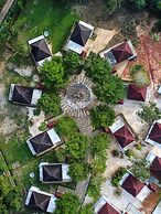 S Hotel & Resort