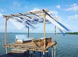 S Hotel & Resort