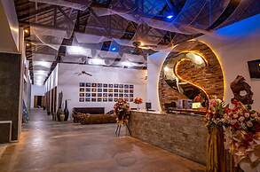 S Hotel & Resort