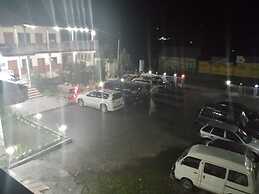Mezban Hotel & Restaurant