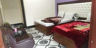 Mezban Hotel & Restaurant