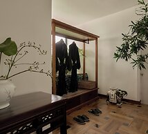 aNhill Boutique