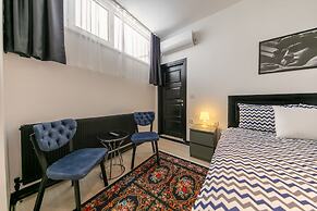 Hexa Suites Hotel