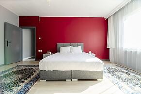 Hexa Suites Hotel