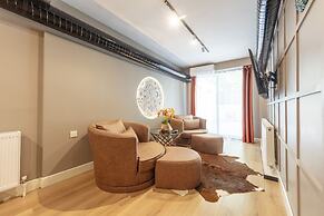 Hexa Suites Hotel