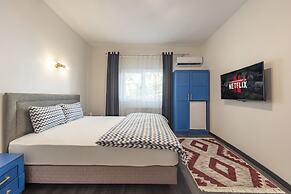 Hexa Suites Hotel