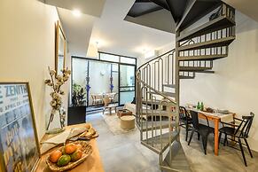 1BR duplex Apt with private Balcony