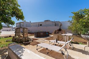 2873 Villa Pussacra by Barbarhouse