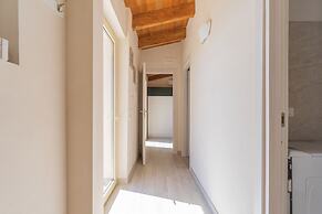 2873 Villa Pussacra by Barbarhouse