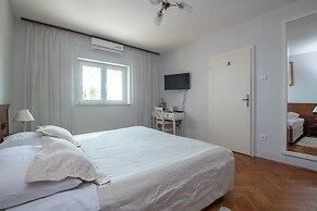 Apartment A Kind of Magic