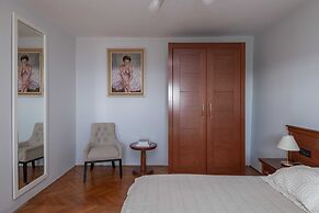 Apartment A Kind of Magic