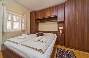 Apartment Maru