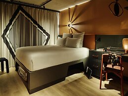 Tribe Paris Saint Ouen