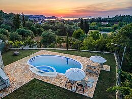 Luxury Villa Irida