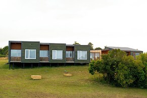 Ave Lodge