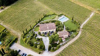 Donato Farmhouse Apartment With Pool