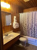Glacier View Inn