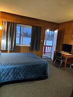 Glacier View Inn