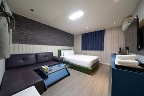 GALLERIA HOTEL
