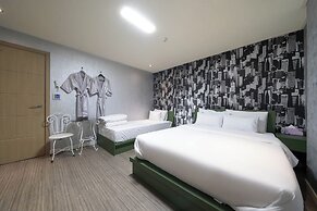 GALLERIA HOTEL
