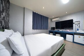 GALLERIA HOTEL