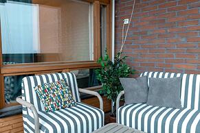 2ndhomes Deluxe Studio w Sauna & Balcony