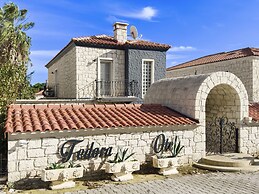 Fedora Alacati