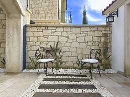 Fedora Alacati