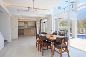 Orka World Villa 2 in Oludeniz