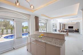 Orka World Villa 1 in Oludeniz