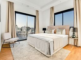 Sanders Crystal 1 - Large 4-bdr Penthouse With Shared Pool