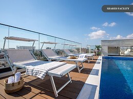 Sanders Crystal 1 - Large 4-bdr Penthouse With Shared Pool