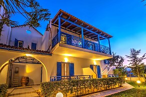 Bbq, Balcony, 42mbps, King, Backyard, Full Kitchen-1