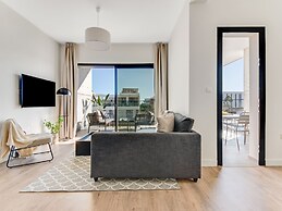 Sanders Crystal 1 - Cute  2-bdr Apt With Shared Pool