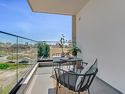 Sanders Crystal 2 - Cute 1-bdr Apt With Shared Rooftop