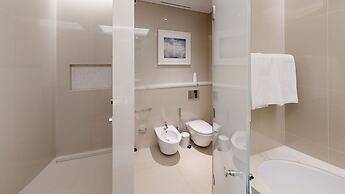 Stunning 2 Bed Address Sky View Best Layout