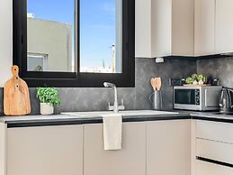 Sanders Crystal 1 - Cute 1-bdr Apt w Shared Pool
